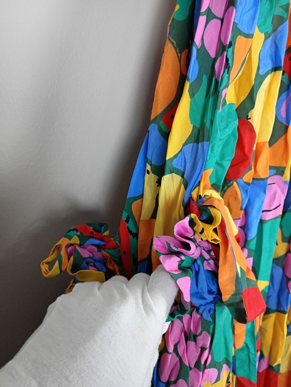 FARM Rio Multicolor Fruit Landscape Smocked Puff Sleeve Midi Dress Size Medium - Picture 7 of 14